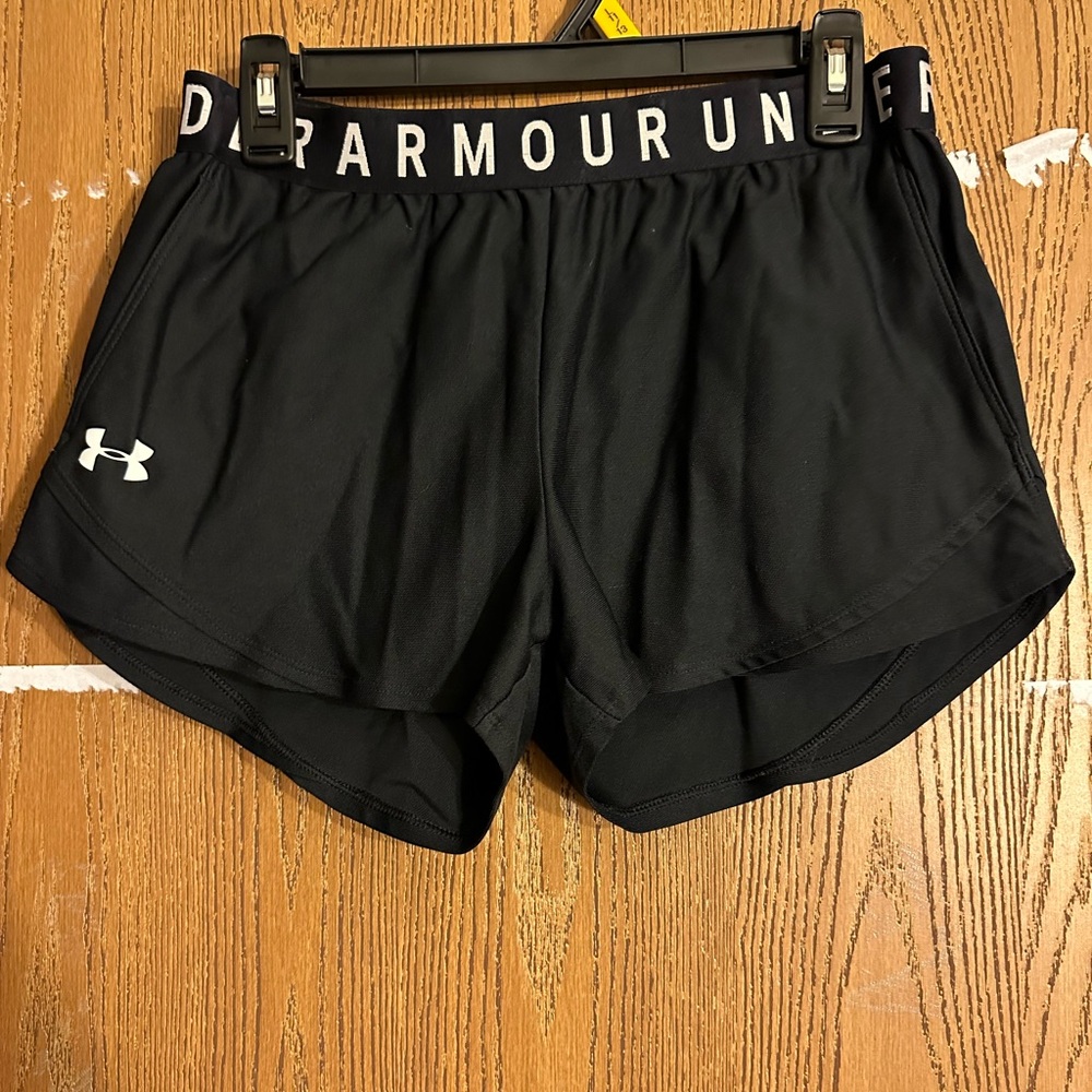 under armour loose fitting shorts